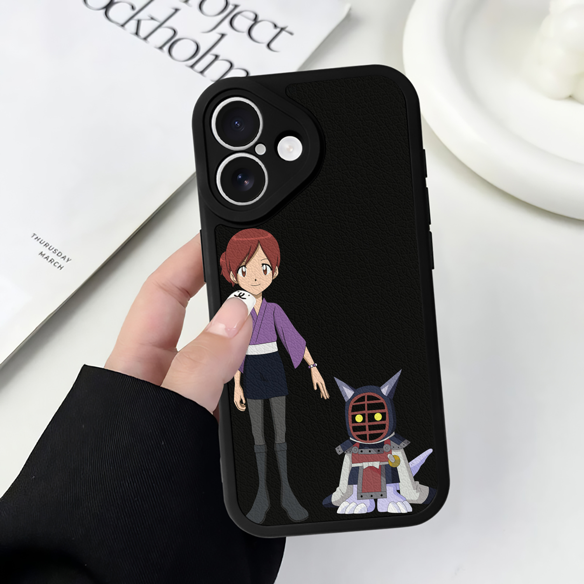 （画像用） Digimon デジタルモンスター/デジモン 【iPhone 16シリーズ対応】シリコンスマホケース（レザー調） 材質：シリコン